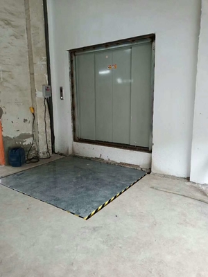 Stationary Hydraulic Lift Table With Electric Operation