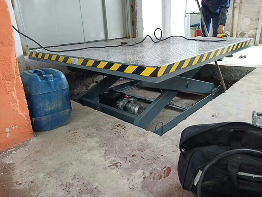 Stationary Hydraulic Lift Table With Electric Operation