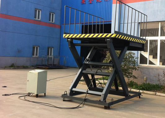 3Ton 4Ton Hydraulic Loading Dock Lift Platforms Use By Electric Control System For Loading/Unloading