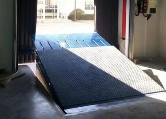 Telescopic Lip Dock Leveler With Variable Lip Size 800/900/1000mm Ideal Efficient For Loading And Unloading