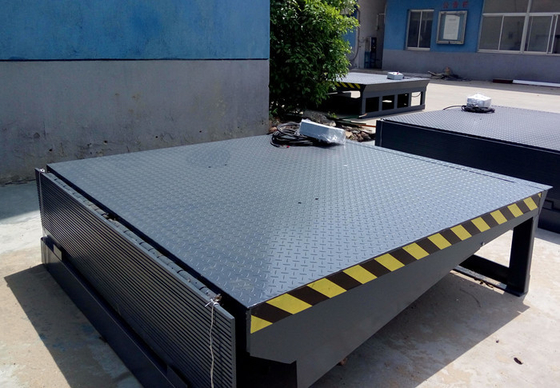 10T elektrische van het de Vrachtwagenpakhuis van de Ladingscapaciteit het Doknivelleerder met 2000*2500mm Grootte
