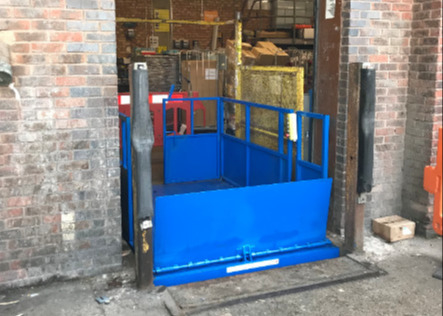 De de Liftplatforms van het ladingsdok, de Lift van het Ladingsdok met de Hydraulische Systemen van de Doklift is Gemakkelijke Verrichting